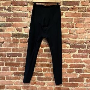 The Glowe Maternity Leggings Full Length Black Size Medium